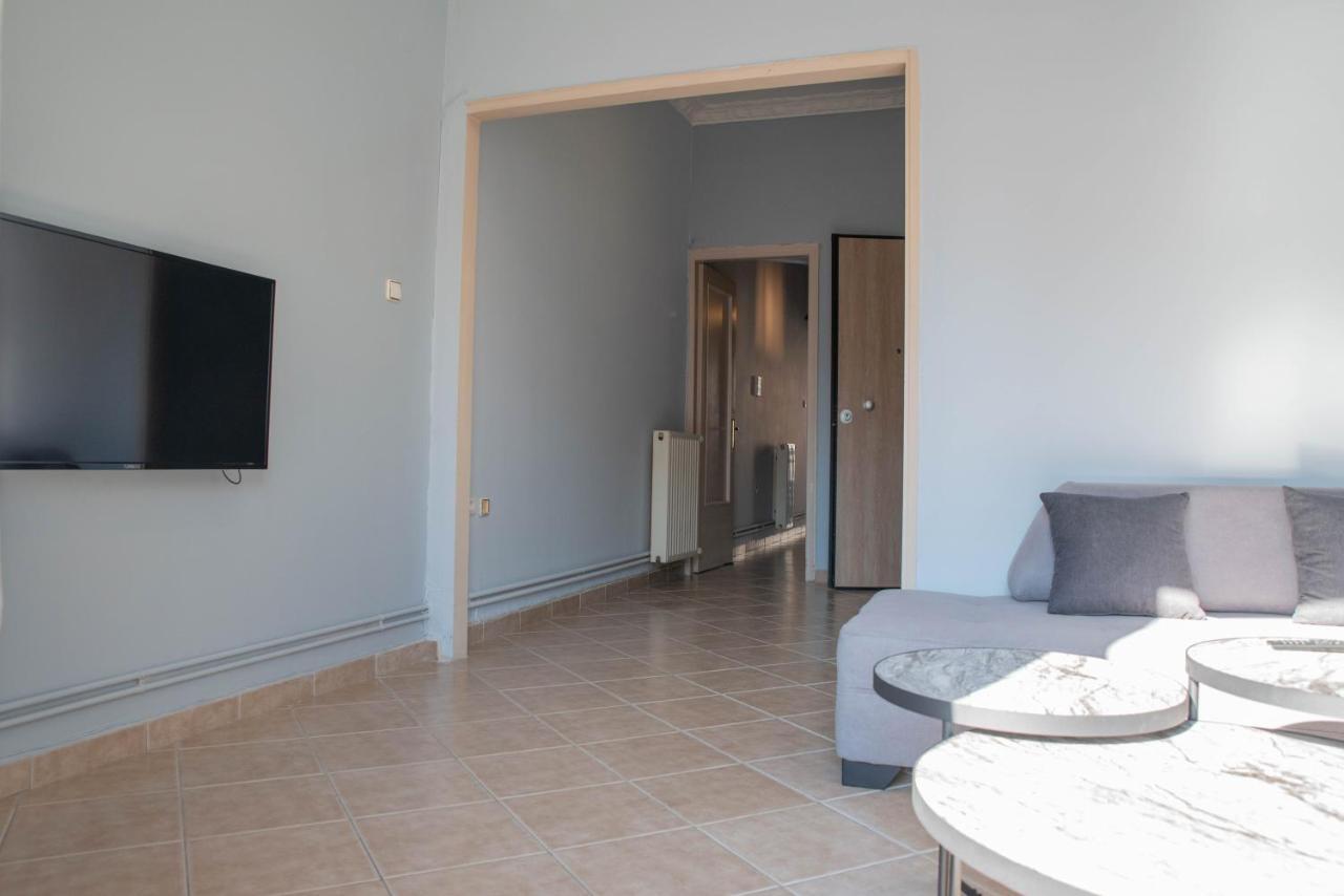 Nikea Apartment Near Piraeus Port And Metro St II Kültér fotó